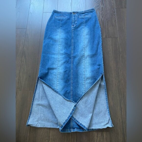 90’s Denim Maxi Skirt - Picture 12 of 15